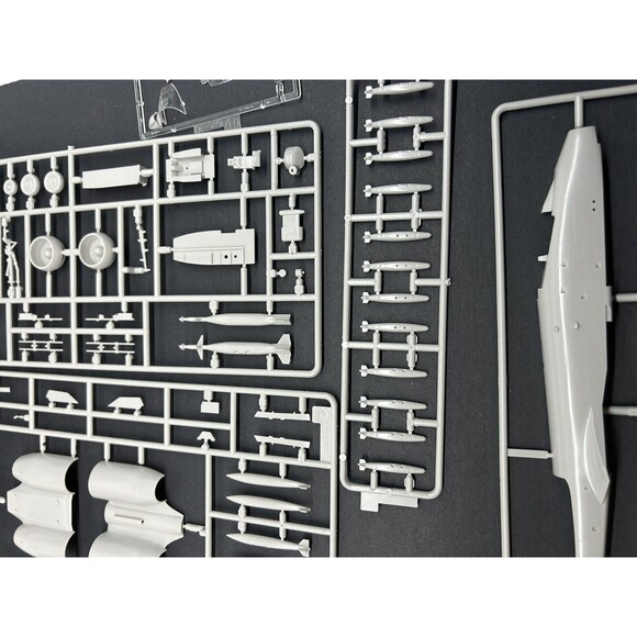 Minicraft Hasegawa #1206 A-10A N/AW Thunderbolt with Vacuform upgrade 1/72 kit - Picture 3 of 11